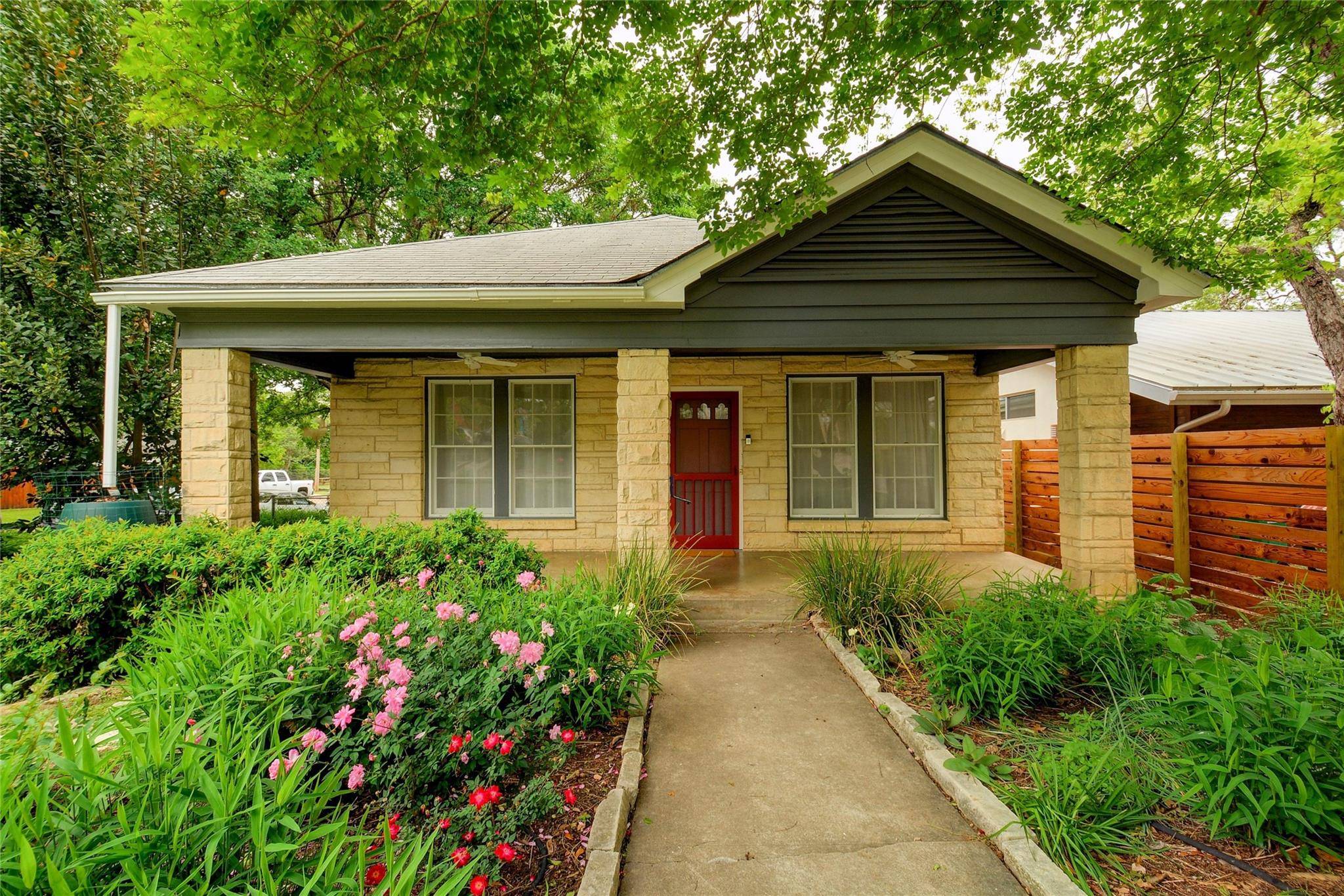 1610 Eva ST, Austin, TX 78704