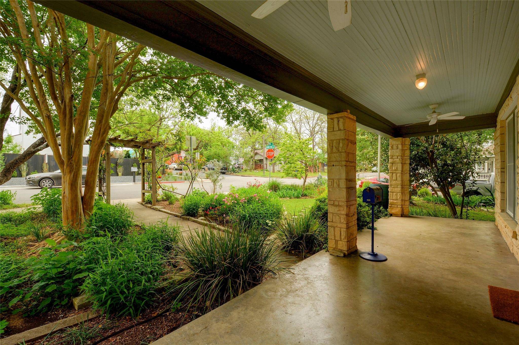 1610 Eva ST, Austin, TX 78704