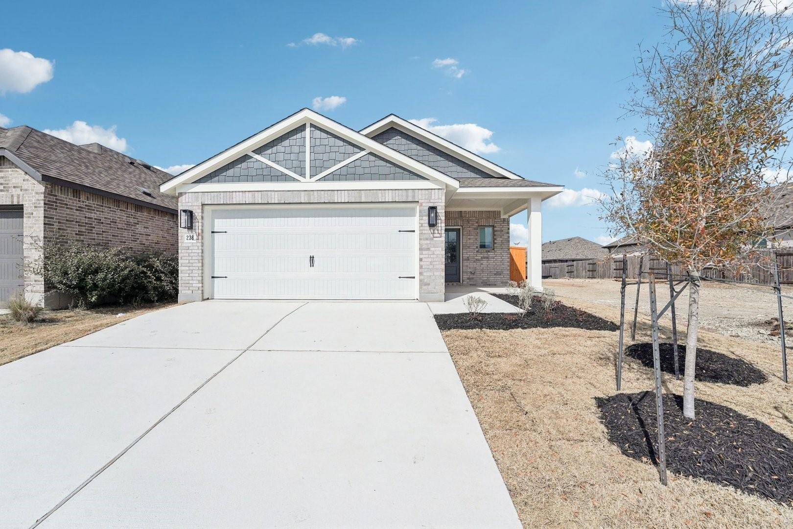 238 Bay Breeze DR, Kyle, TX 78640