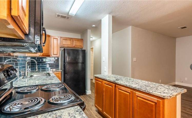 2702 Little Valley CV #B, Austin, TX 78741