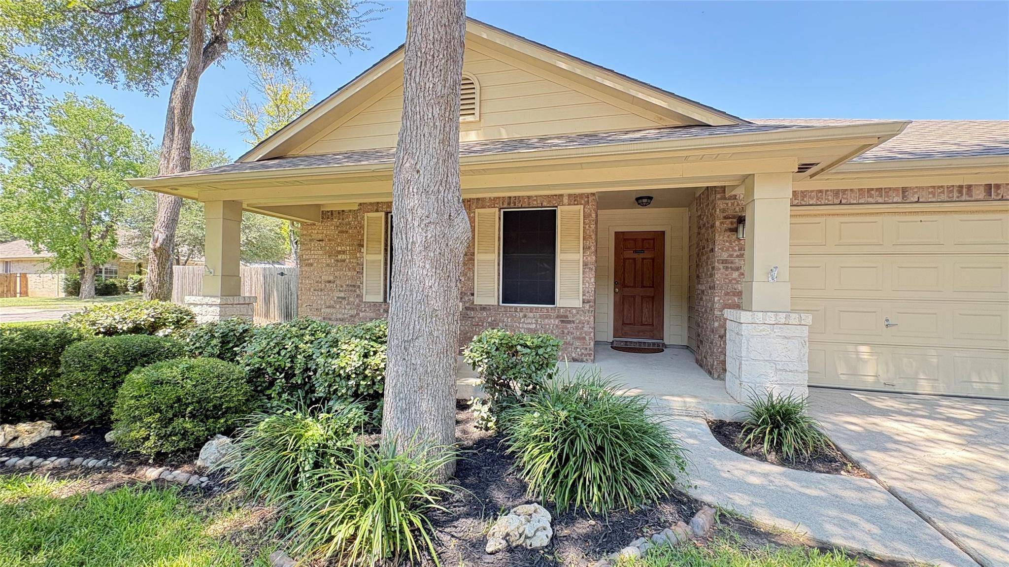 320 Creek Ridge LN, Round Rock, TX 78664