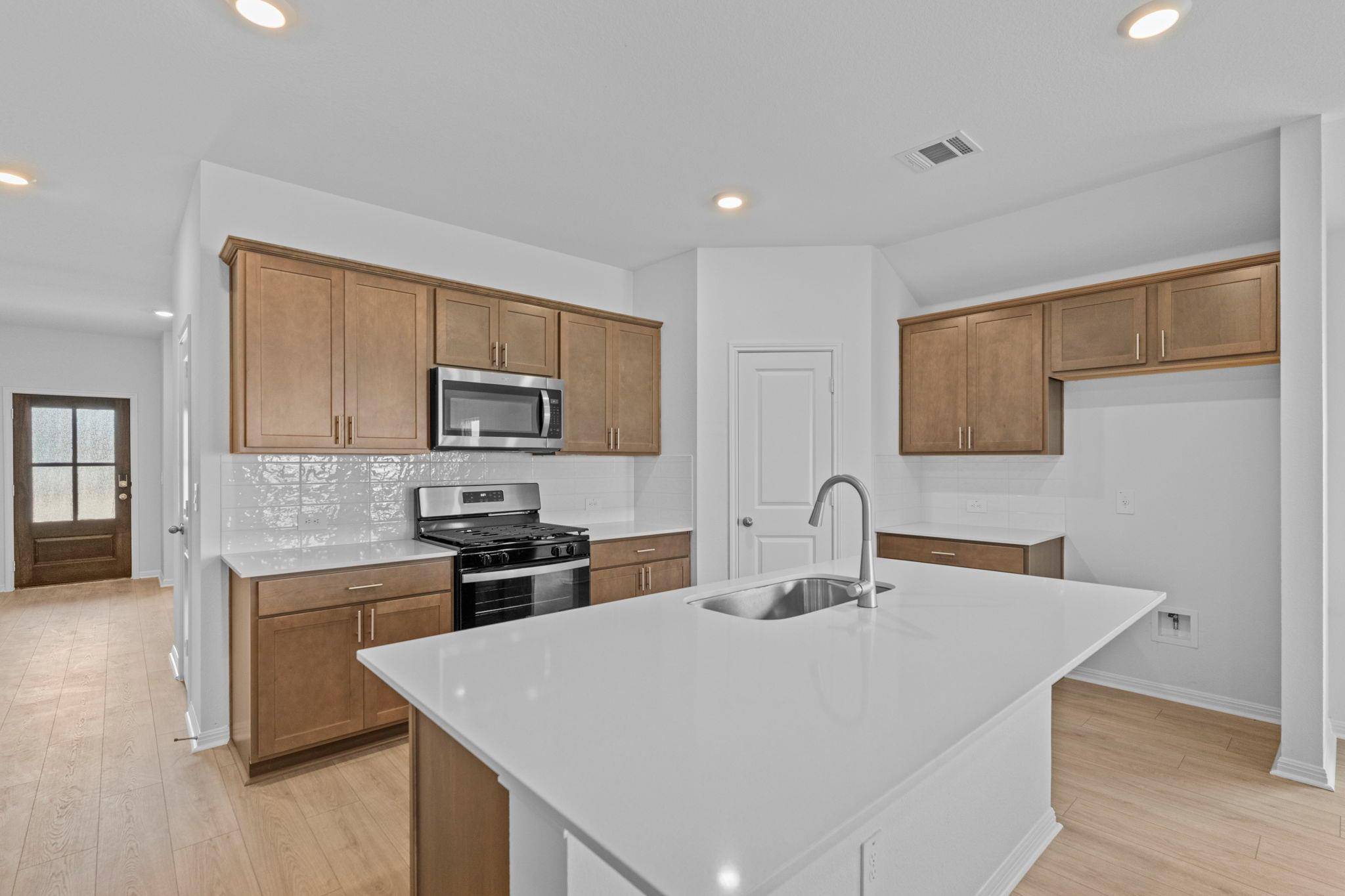1836 Dandy Brush DR, Leander, TX 78641