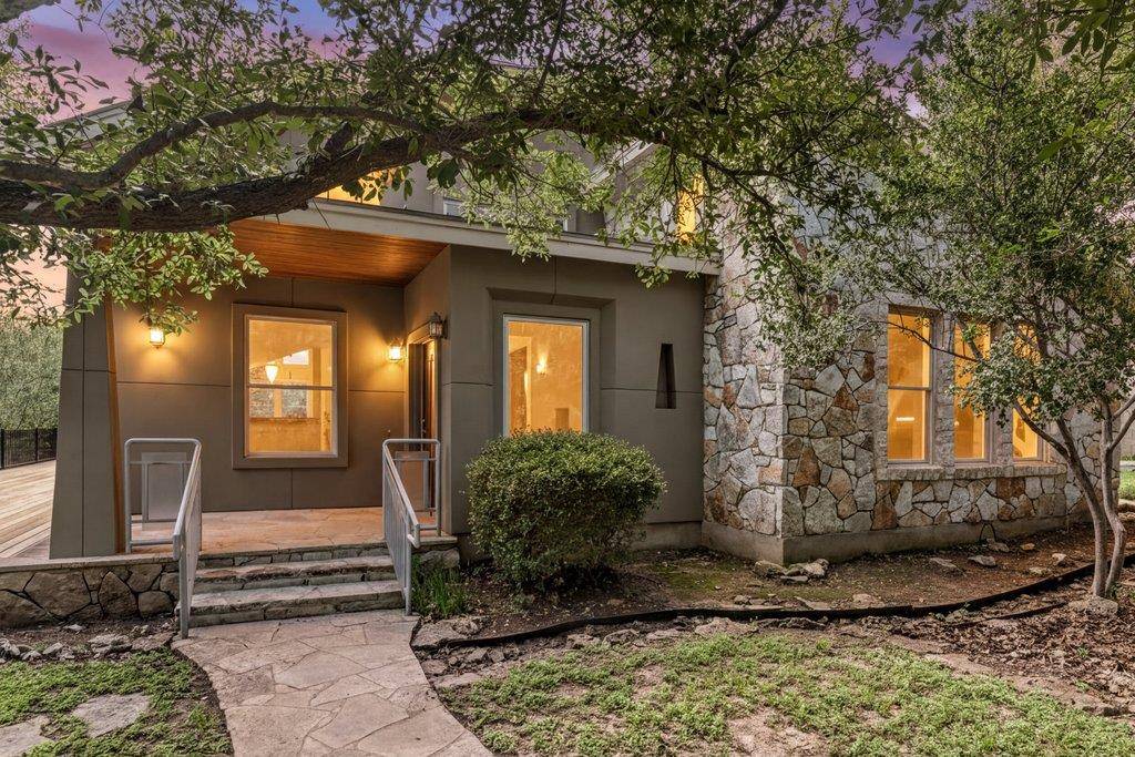 10200 Birdlip CIR, Austin, TX 78733