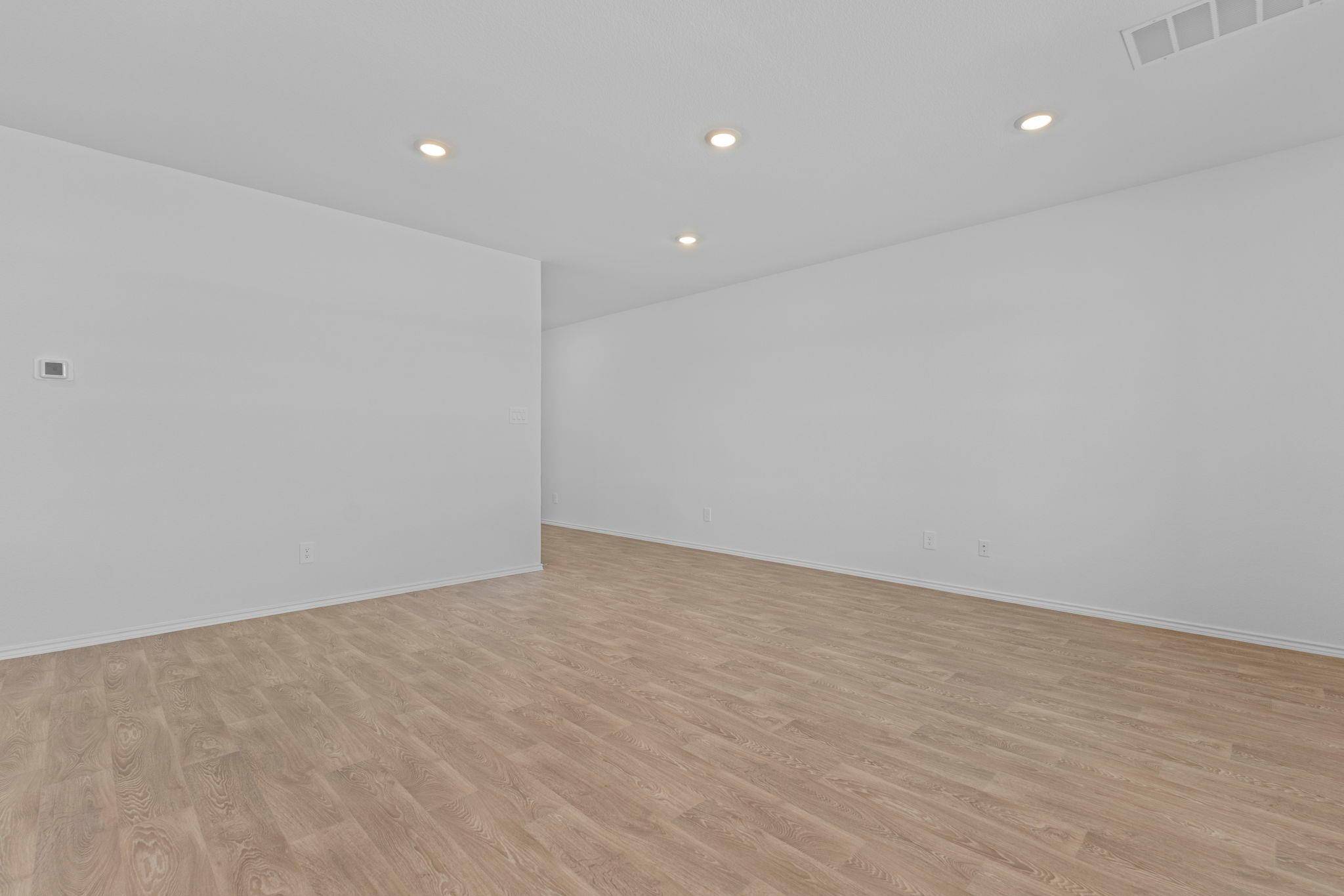 175 Arnold LOOP, Uhland, TX 78640