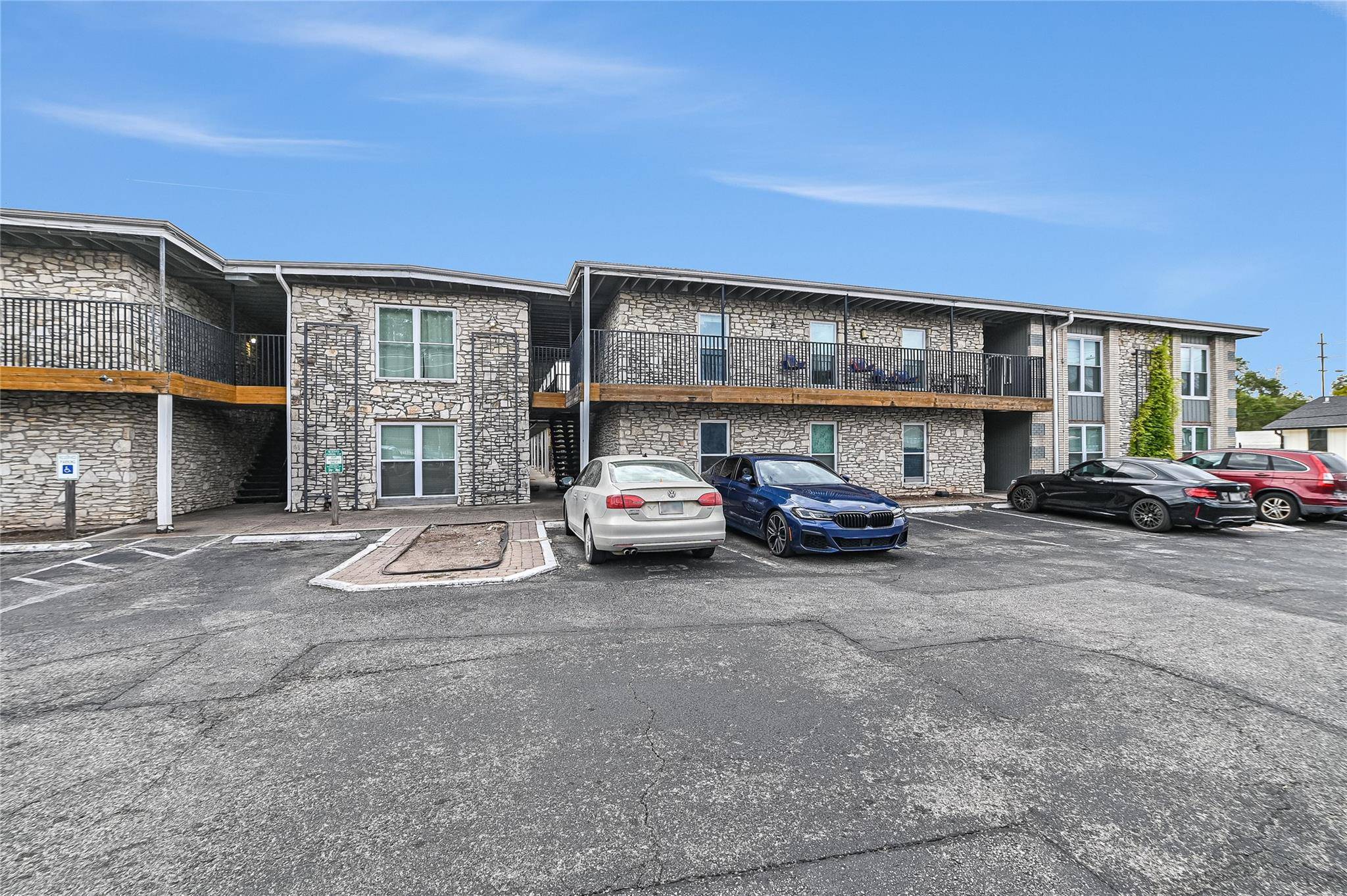 2401 Manor RD #131, Austin, TX 78722