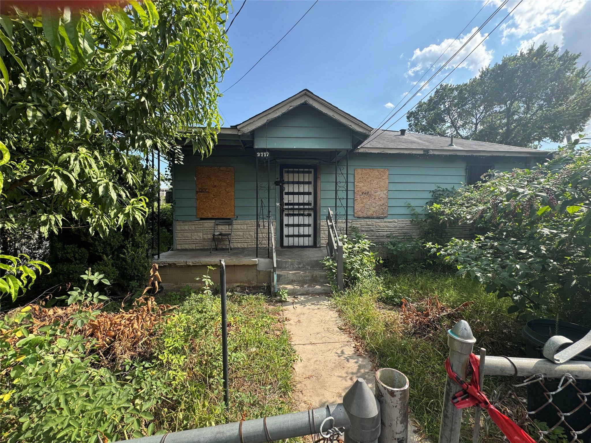 2717 E 2nd ST, Austin, TX 78702