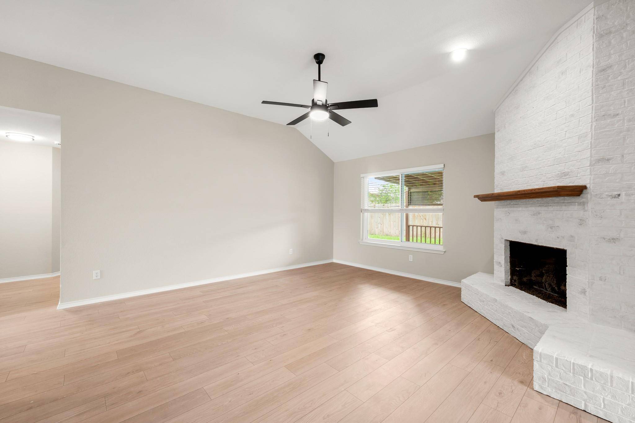 2113 Rosemary LN, Round Rock, TX 78664