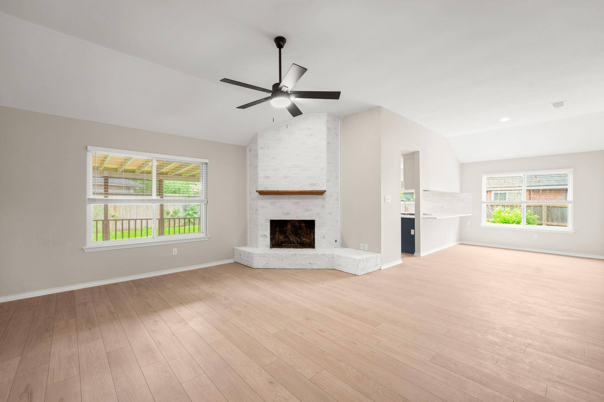 2113 Rosemary LN, Round Rock, TX 78664
