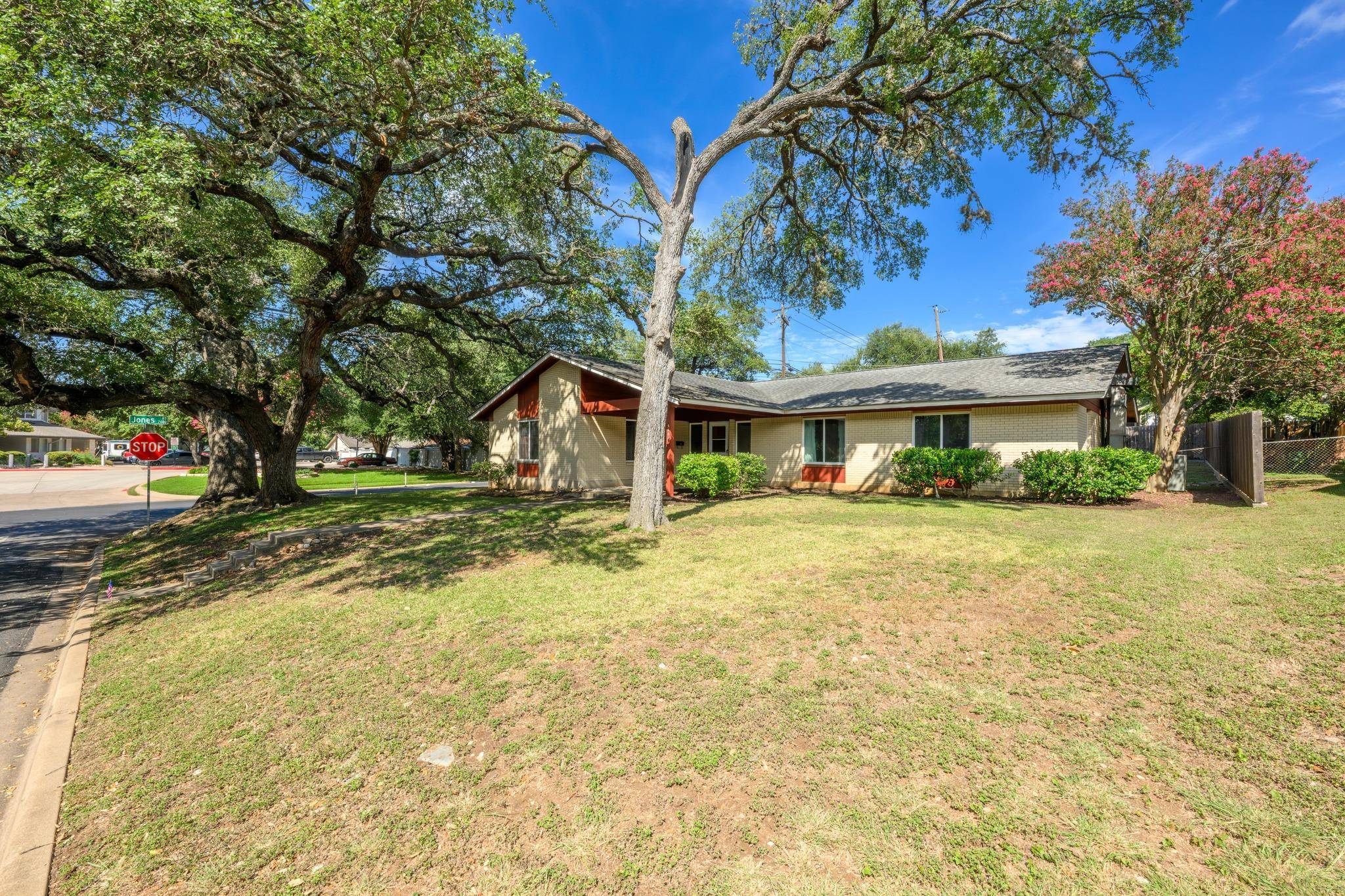 5004 Pack Saddle PASS, Austin, TX 78745