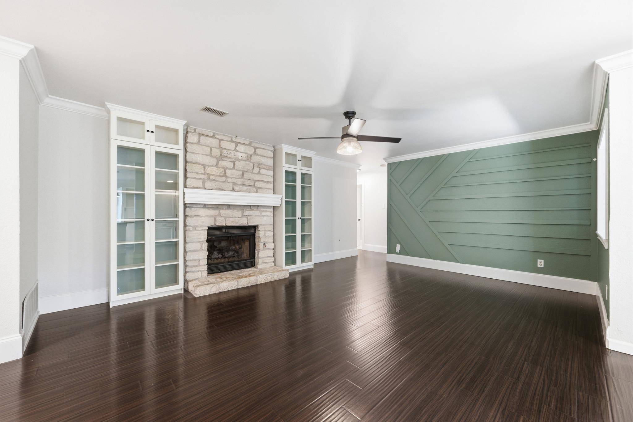 8404 Hornet DR, Austin, TX 78749