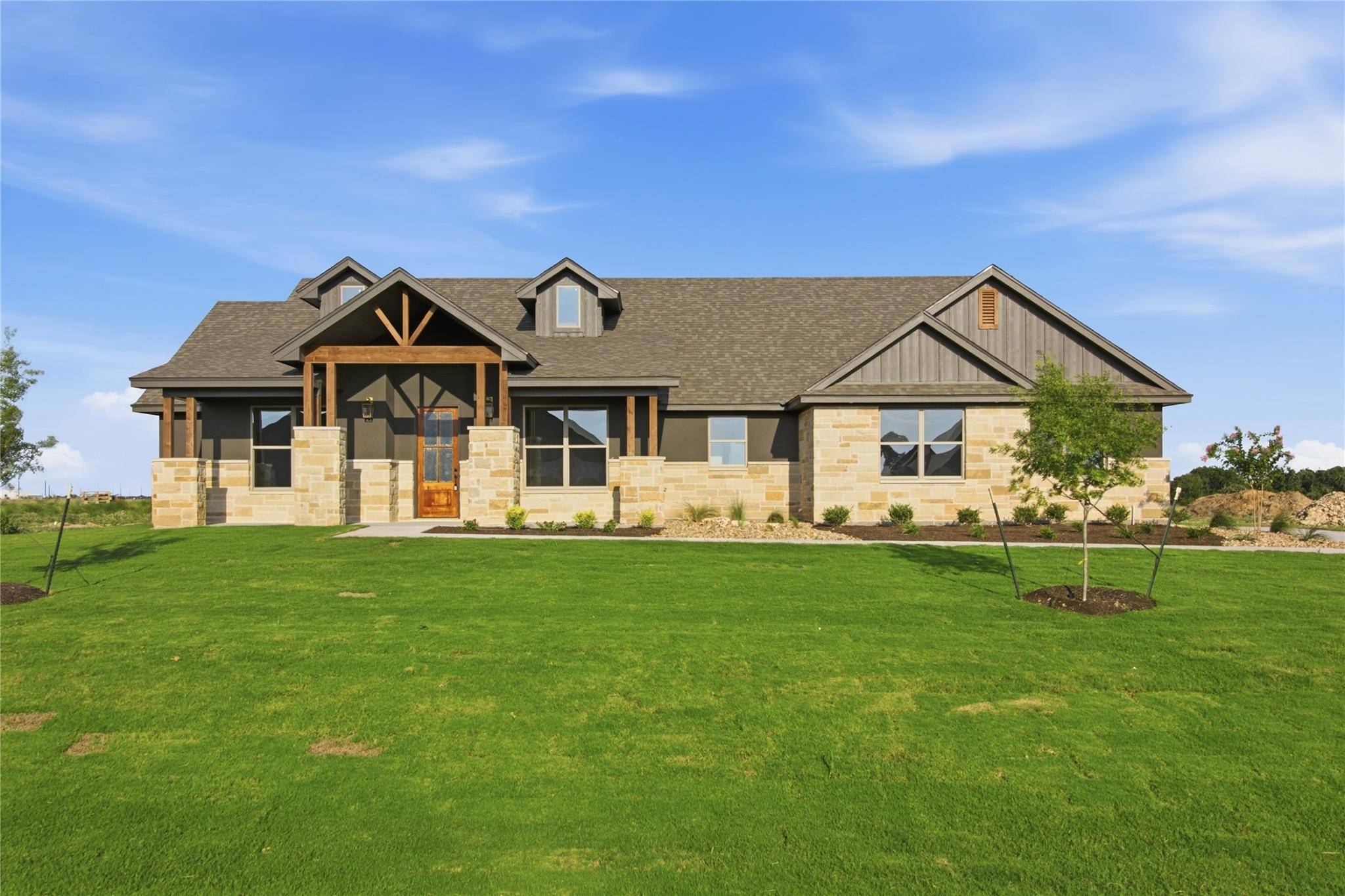 11109 Golden Eagle Ave, Salado, TX 76571
