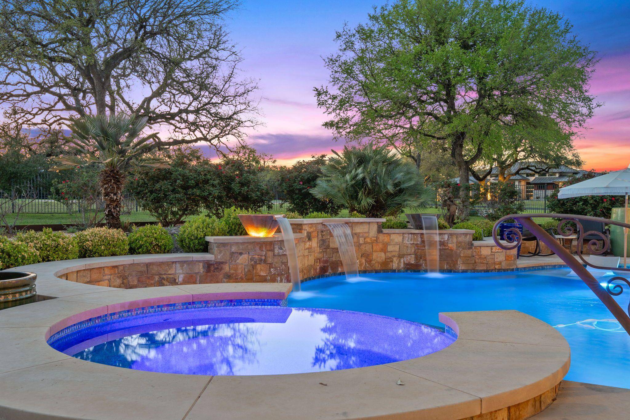 27435 Waterfall Hill PKWY, Spicewood, TX 78669