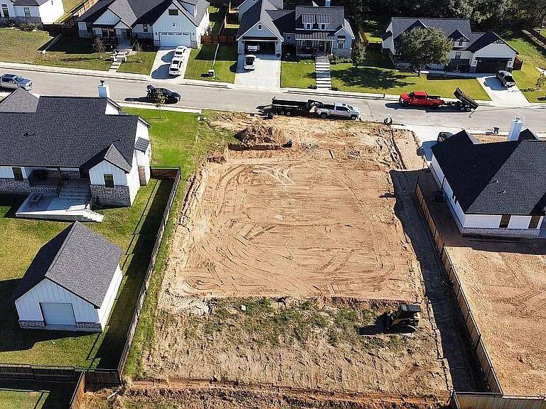 108 Bayberry CT, La Vernia, TX 78121