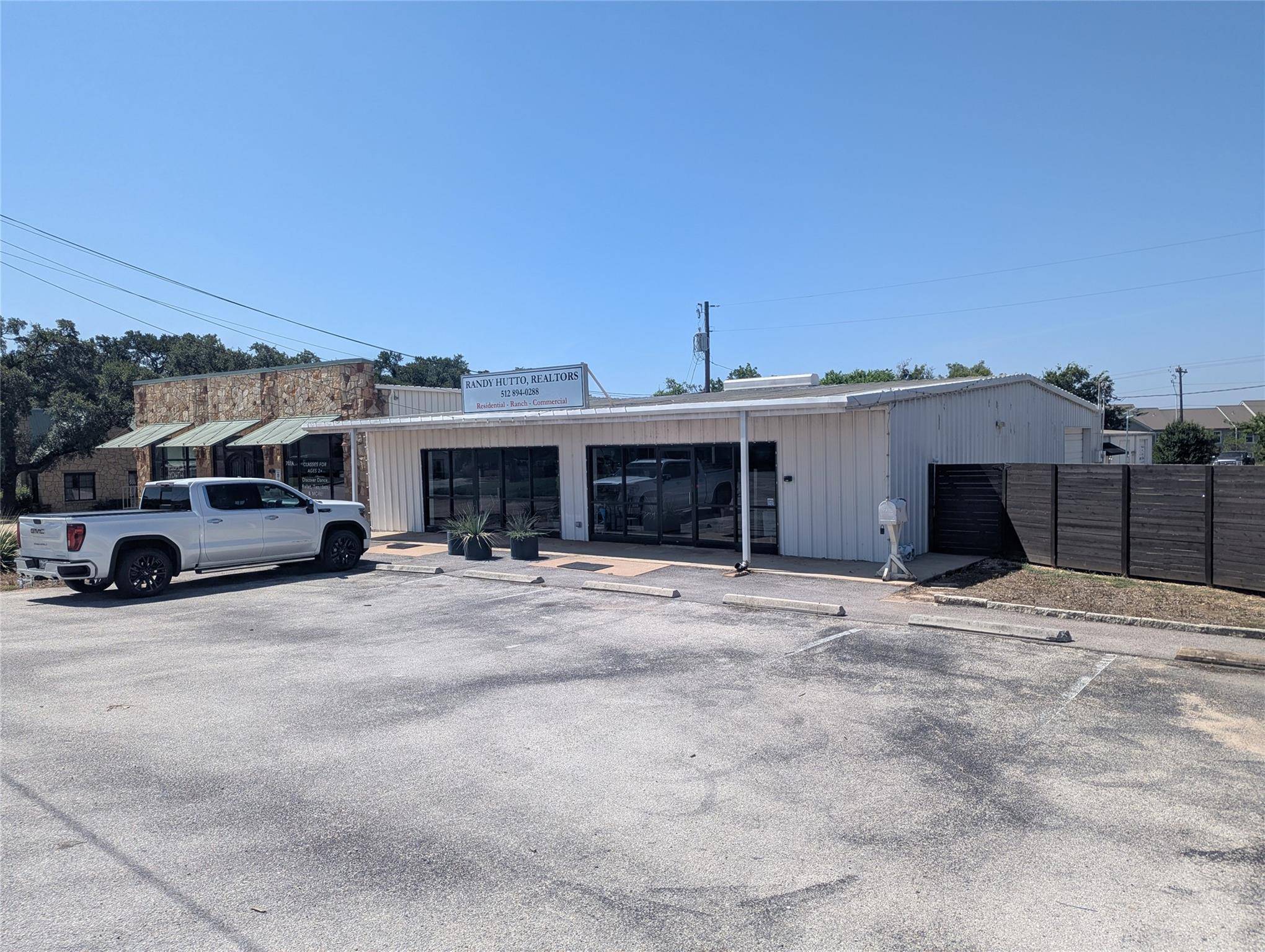 709 A & B and 711B Hwy 290 HWY, Dripping Springs, TX 78620