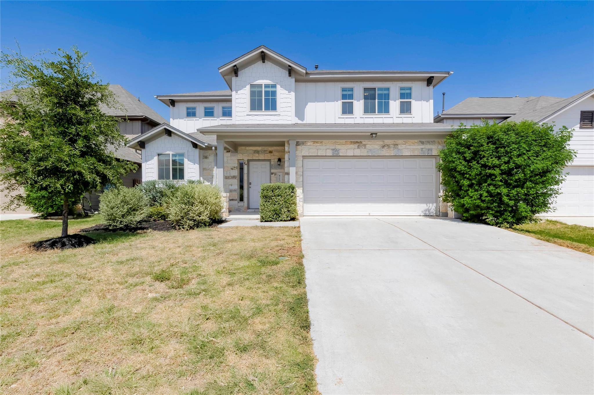 425 Arrowhead Vine ST, Leander, TX 78641