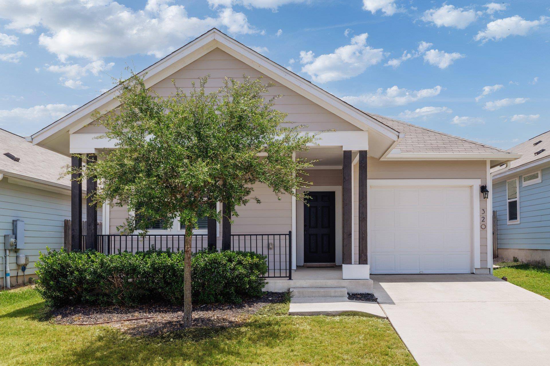 320 E Broade ST, Leander, TX 78641
