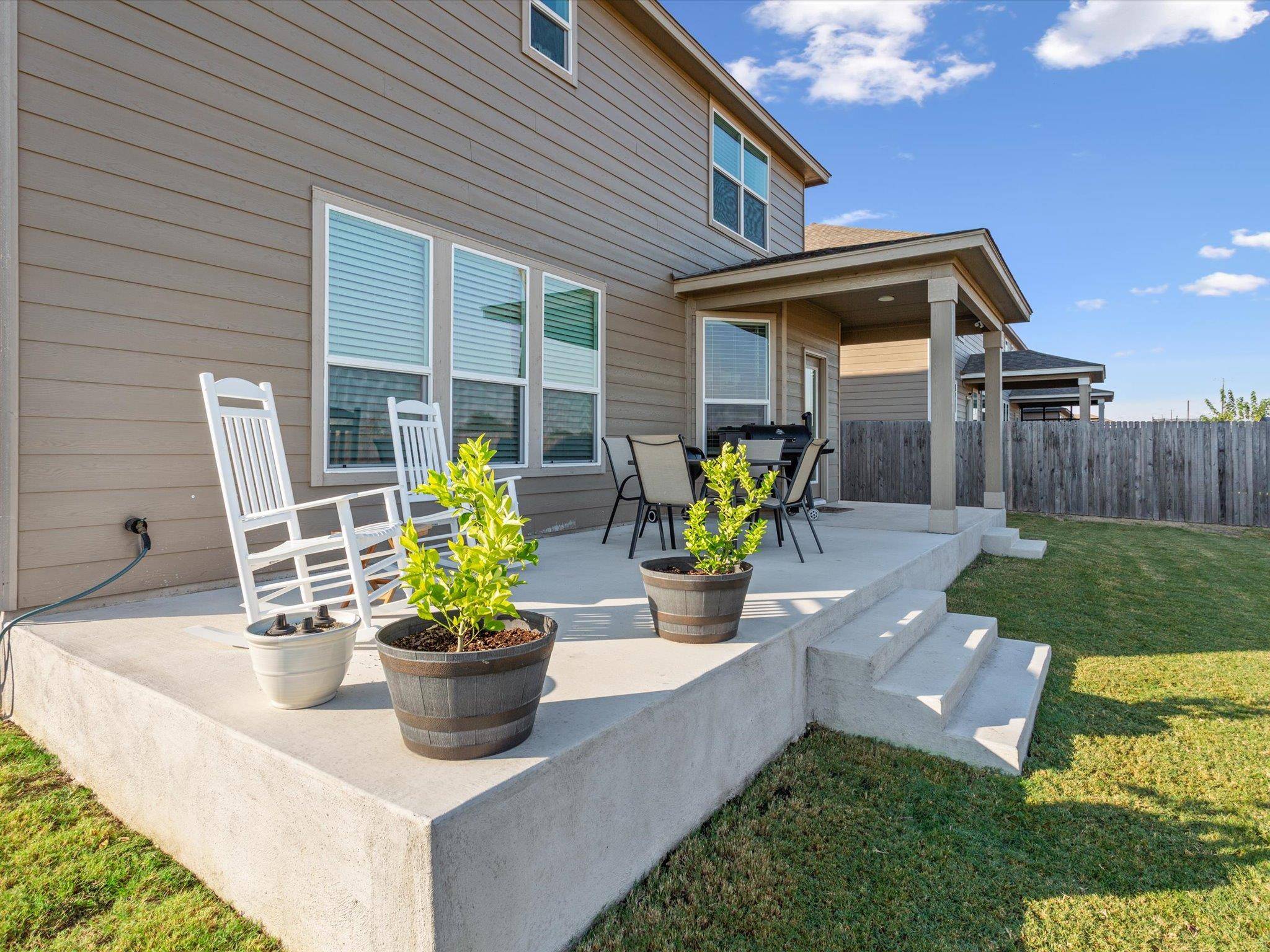 753 Bailey Park DR, Jarrell, TX 76537
