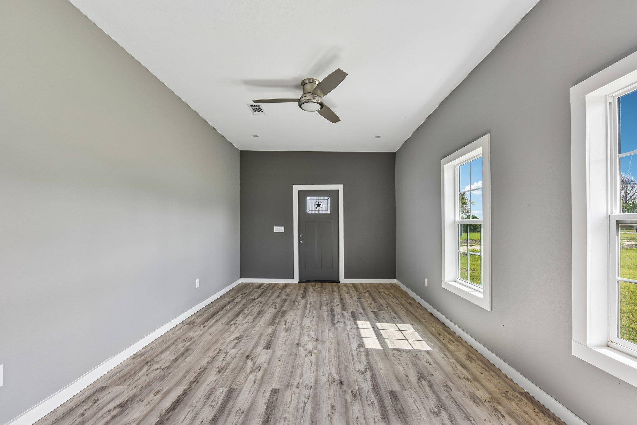 507 W 1st ST, Flatonia, TX 78941