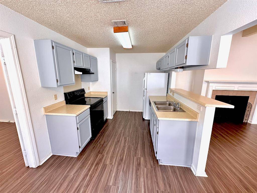 531 Cutty TRL #B, Lakeway, TX 78734