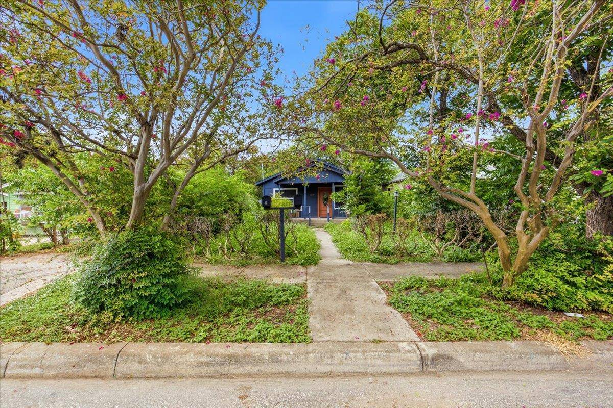 1920 Leal ST #A & B, San Antonio, TX 78207