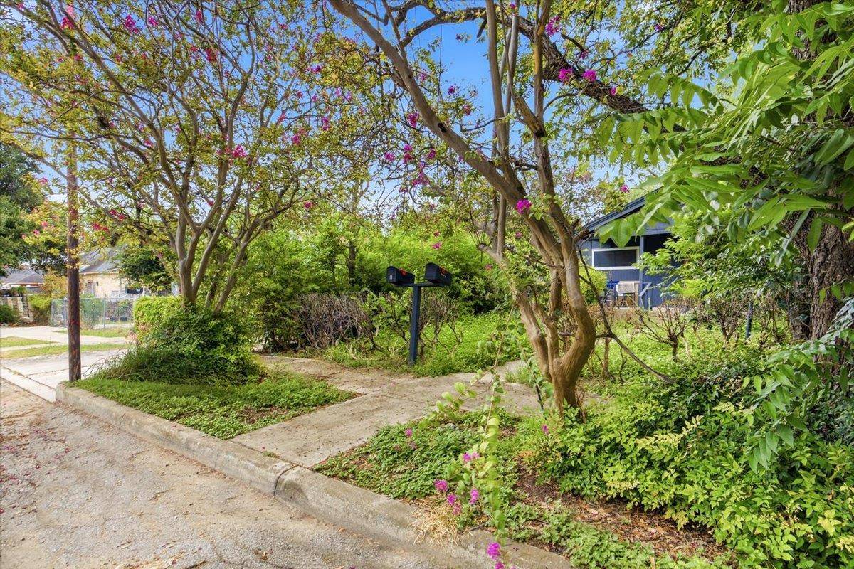 1920 Leal ST #A & B, San Antonio, TX 78207