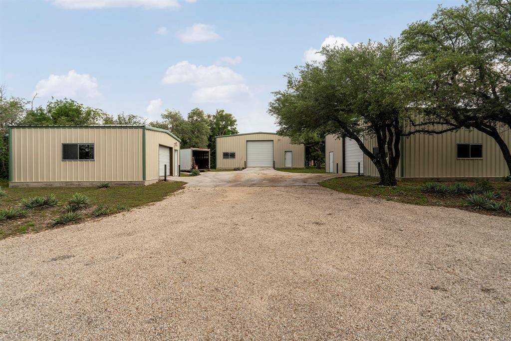 618 CR 156, Granger, TX 76530