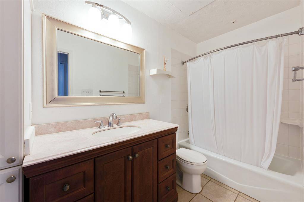 9100 Mountain Ridge DR #105, Austin, TX 78759