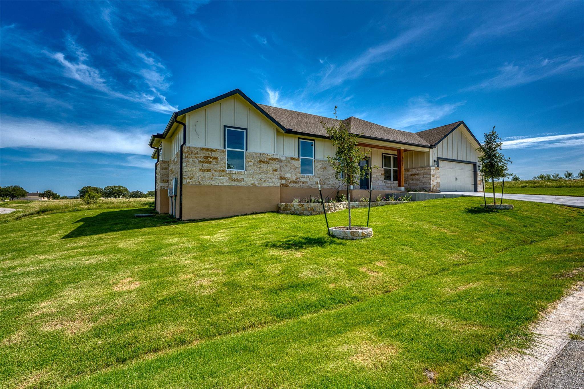 101 Olympia Hills CT, Kingsland, TX 78639