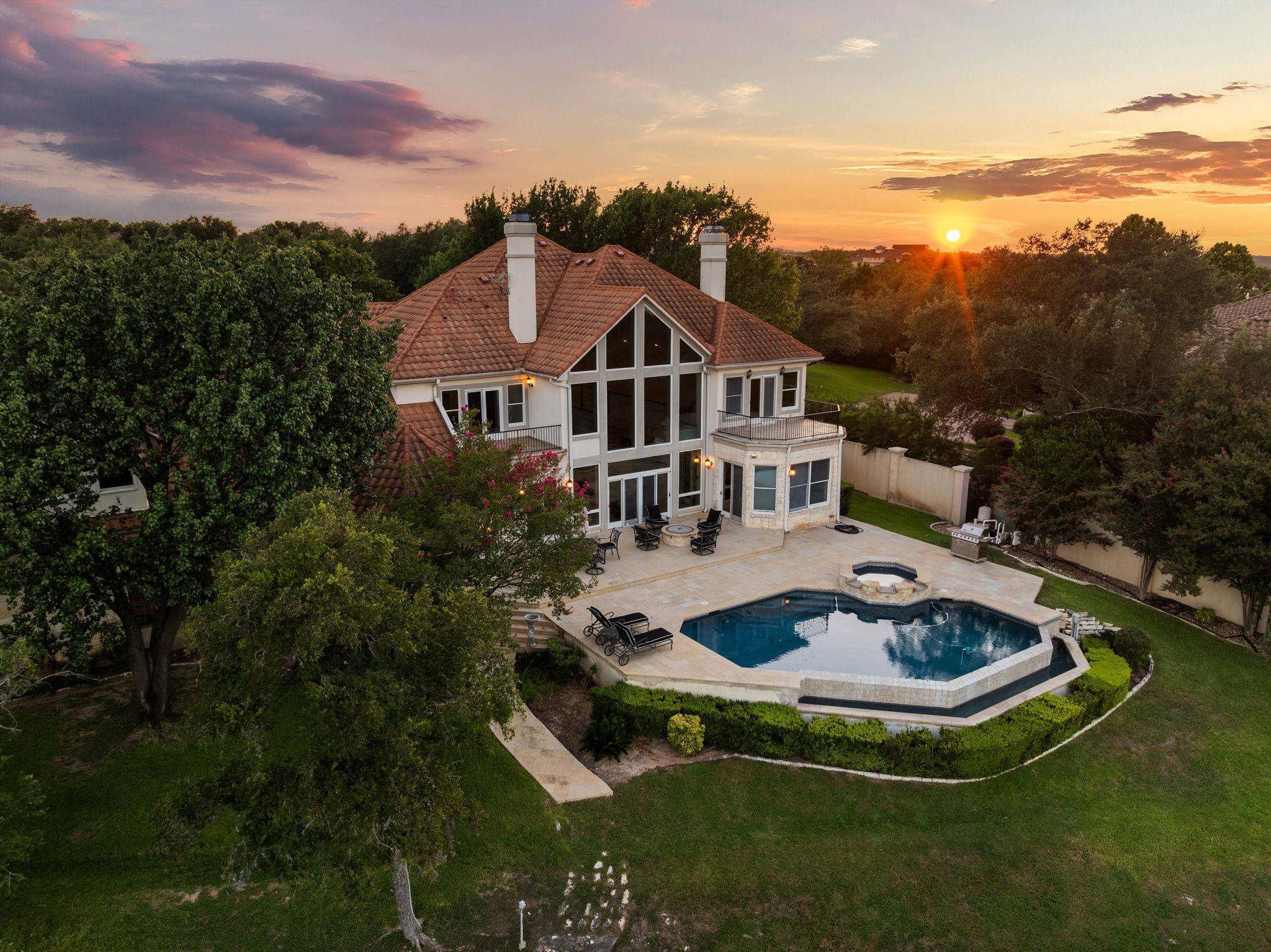 2819 Cliff PT, Spicewood, TX 78669