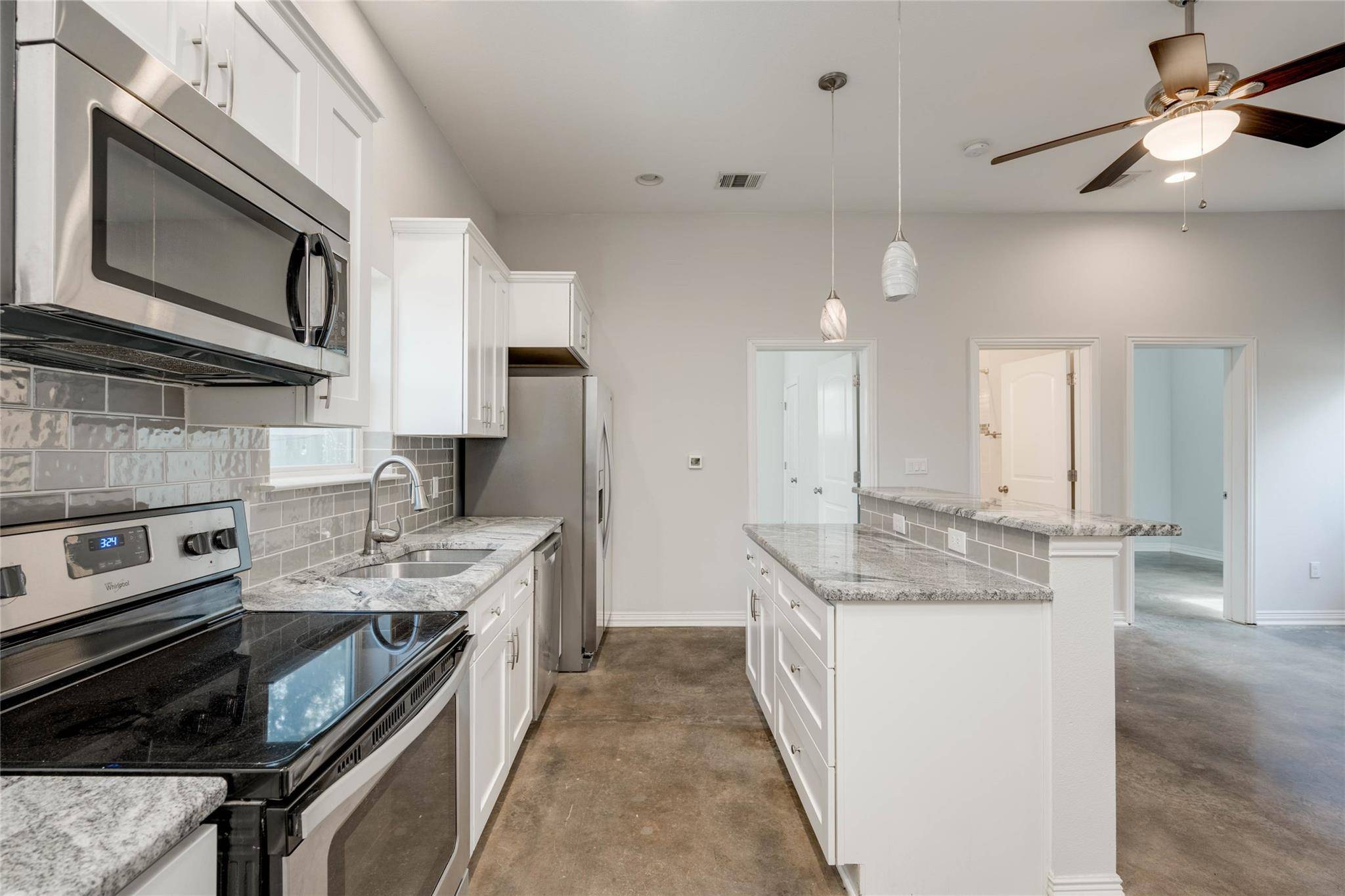 811 Gunter ST #B, Austin, TX 78702
