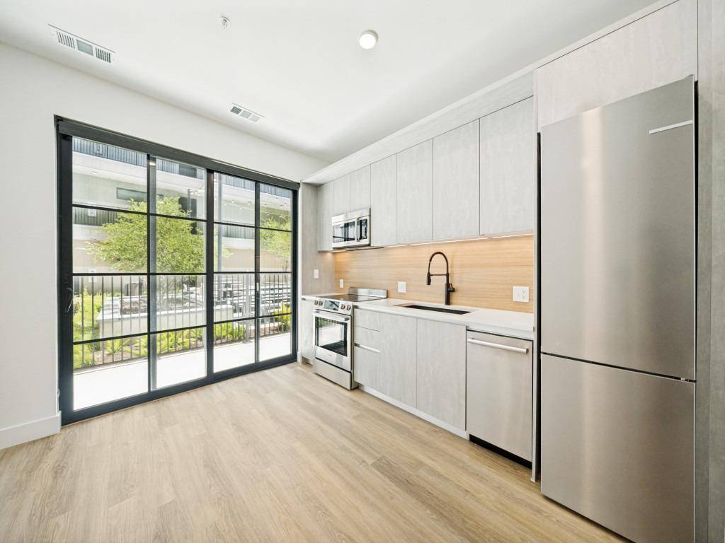 4315 S Congress Ave #220, Austin, TX 78745