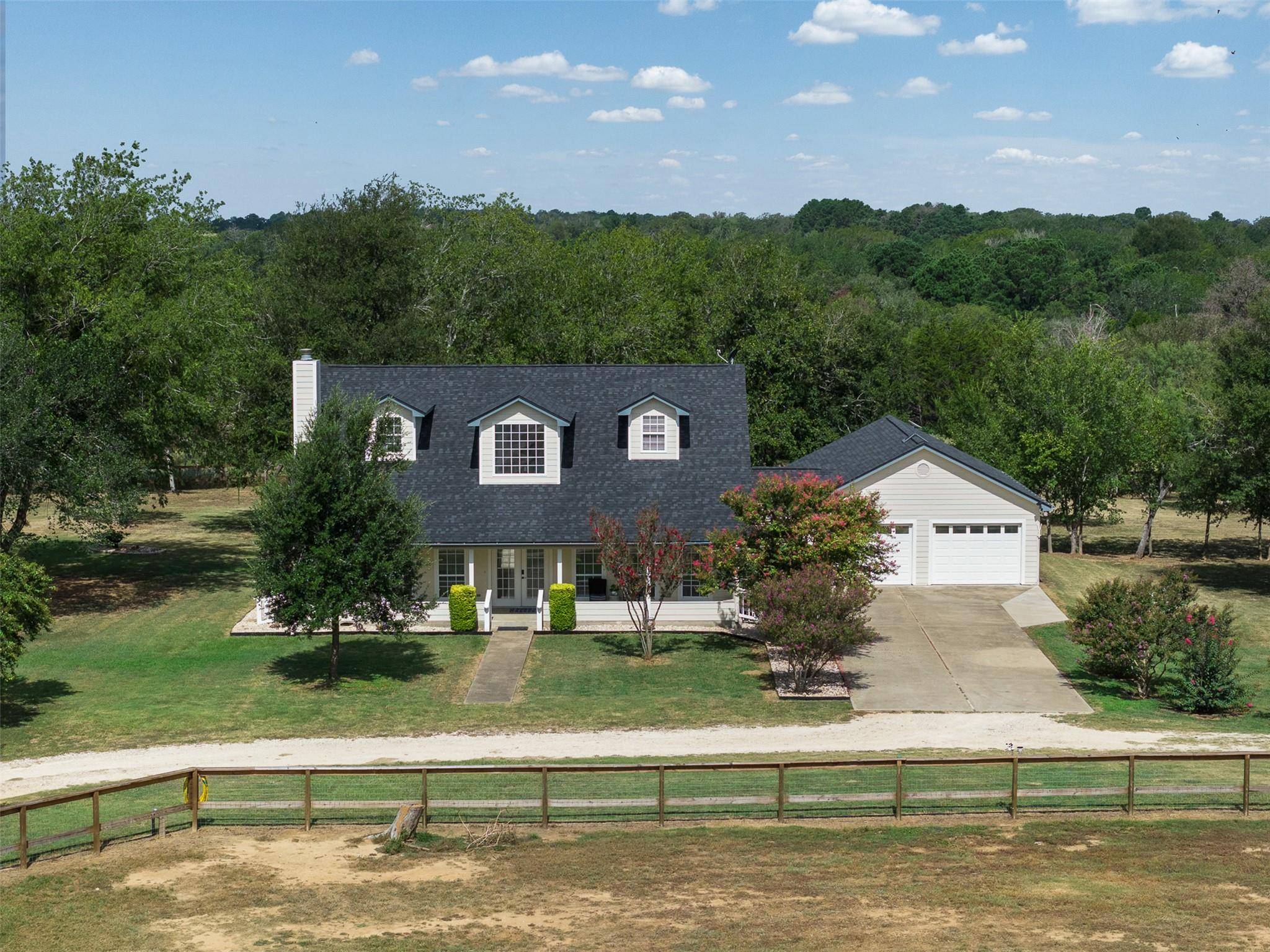 577 Herron TRL, Mcdade, TX 78650