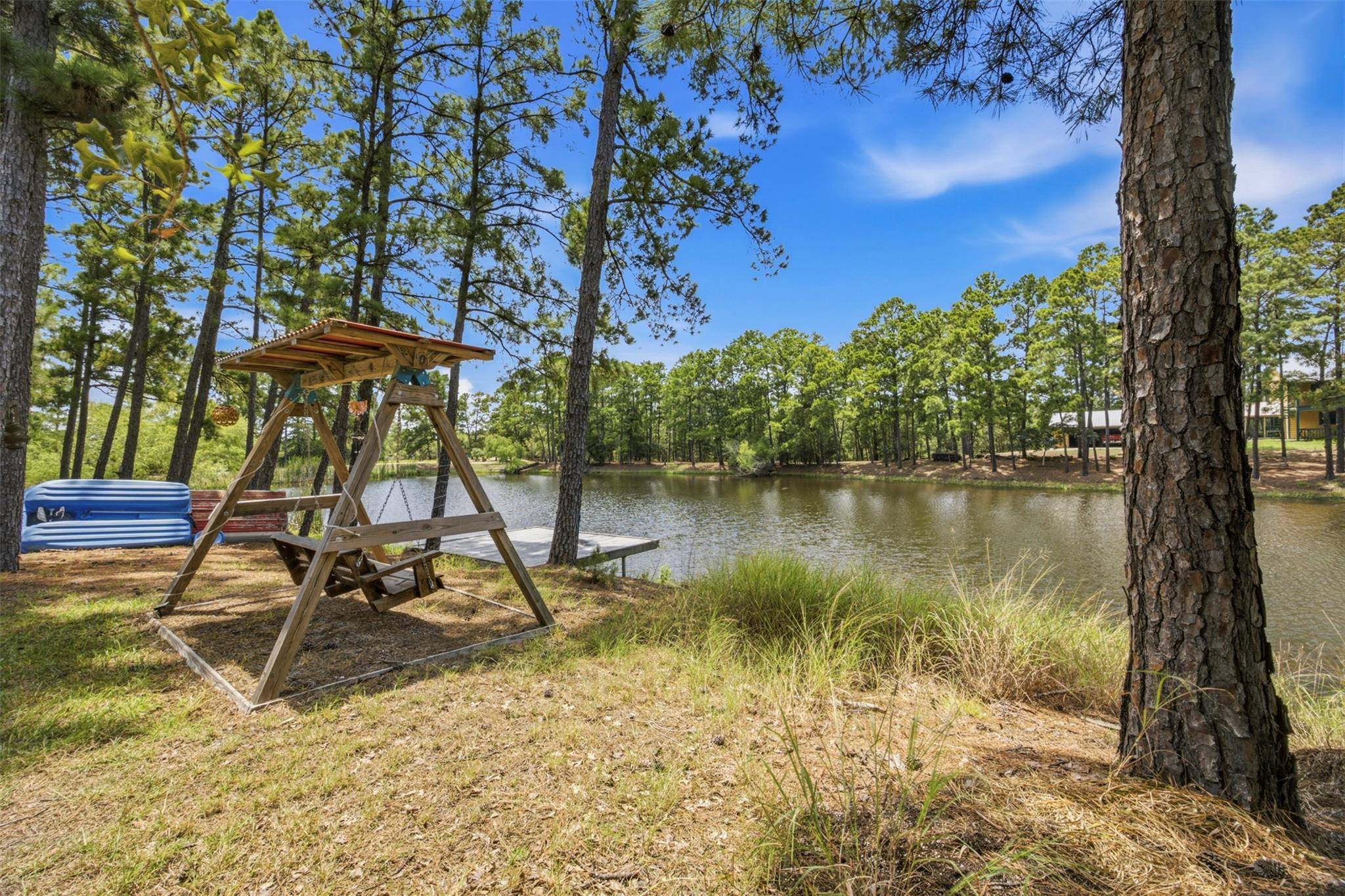 801 Moccasin TRL, La Grange, TX 78945