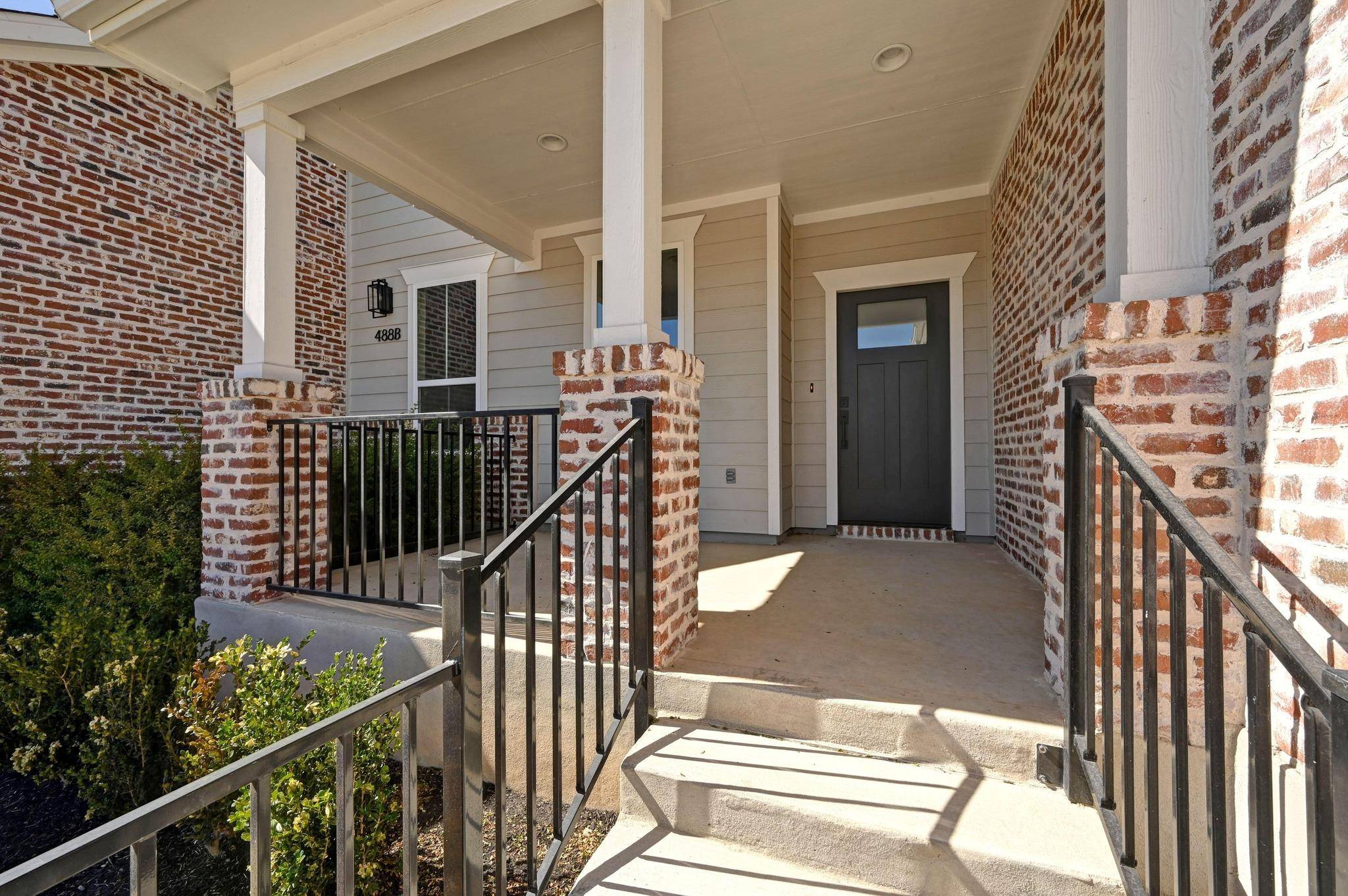 488 Orleanian DR #B, Buda, TX 78610