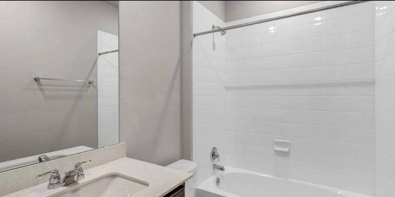 400 Barton Creek LN, Hutto, TX 78634