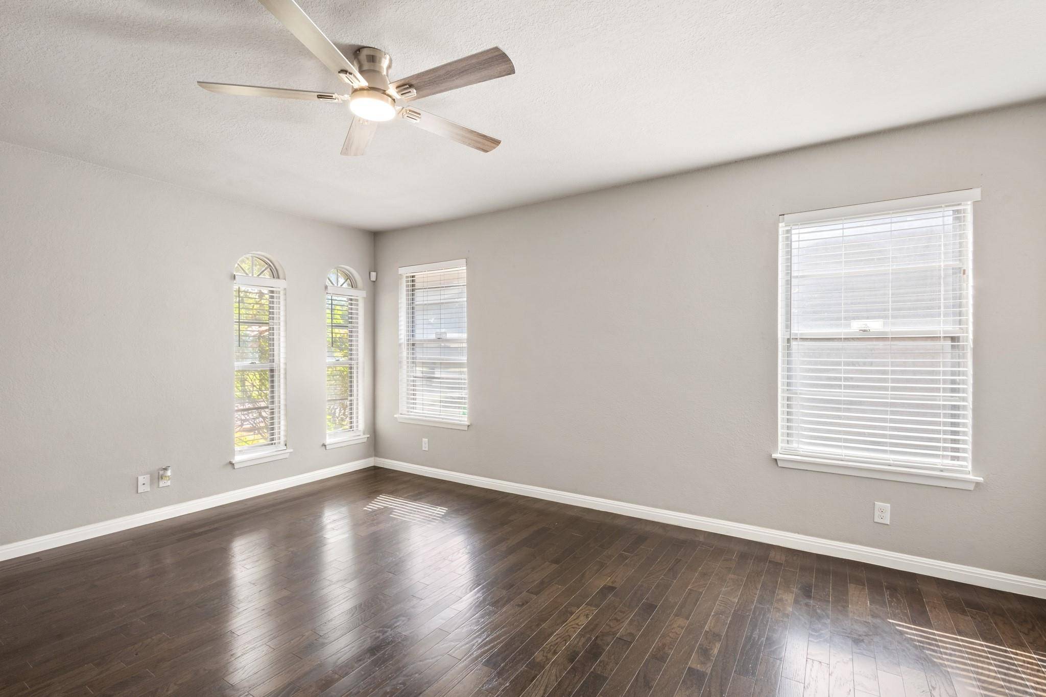 310 De Soto DR, Universal City, TX 78148