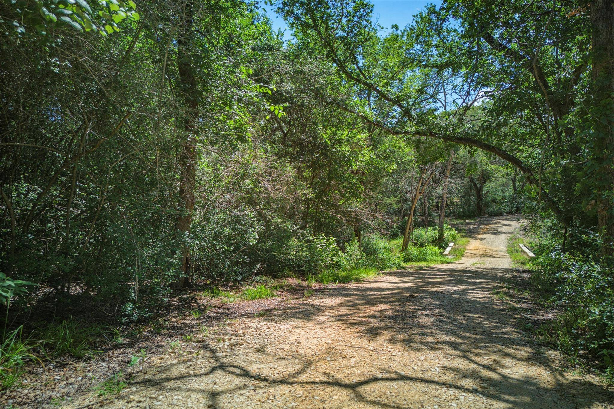 1156 County Road 437 N, Harwood, TX 78632