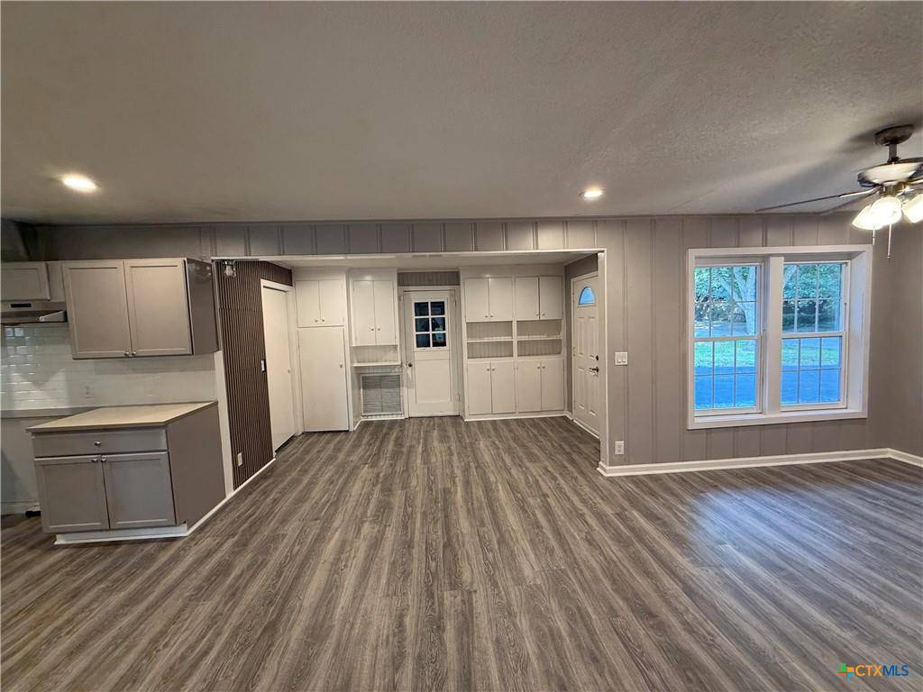 302 Smith ST, Gonzales, TX 78629