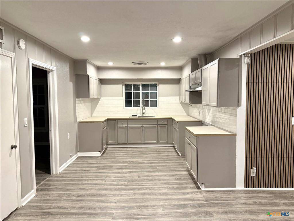 302 Smith ST, Gonzales, TX 78629