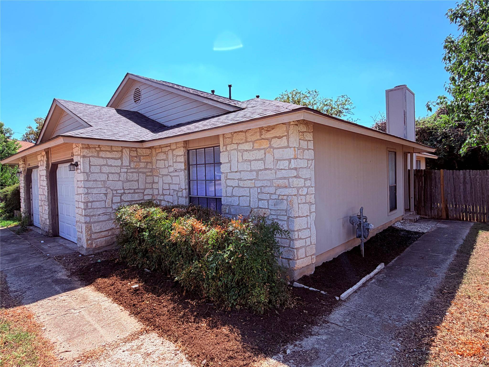 2301 Whitlow CV, Round Rock, TX 78681