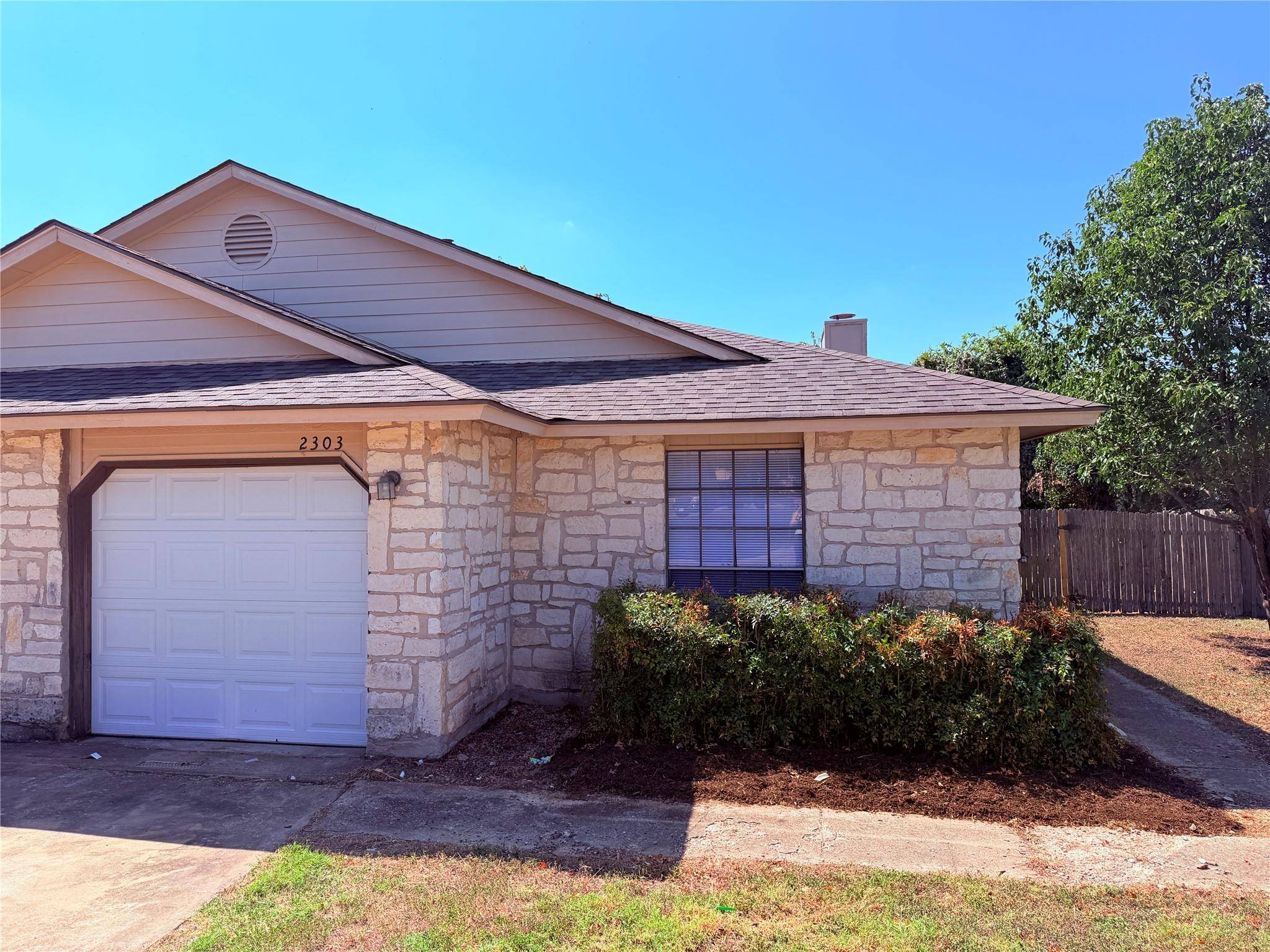 2301 Whitlow CV, Round Rock, TX 78681