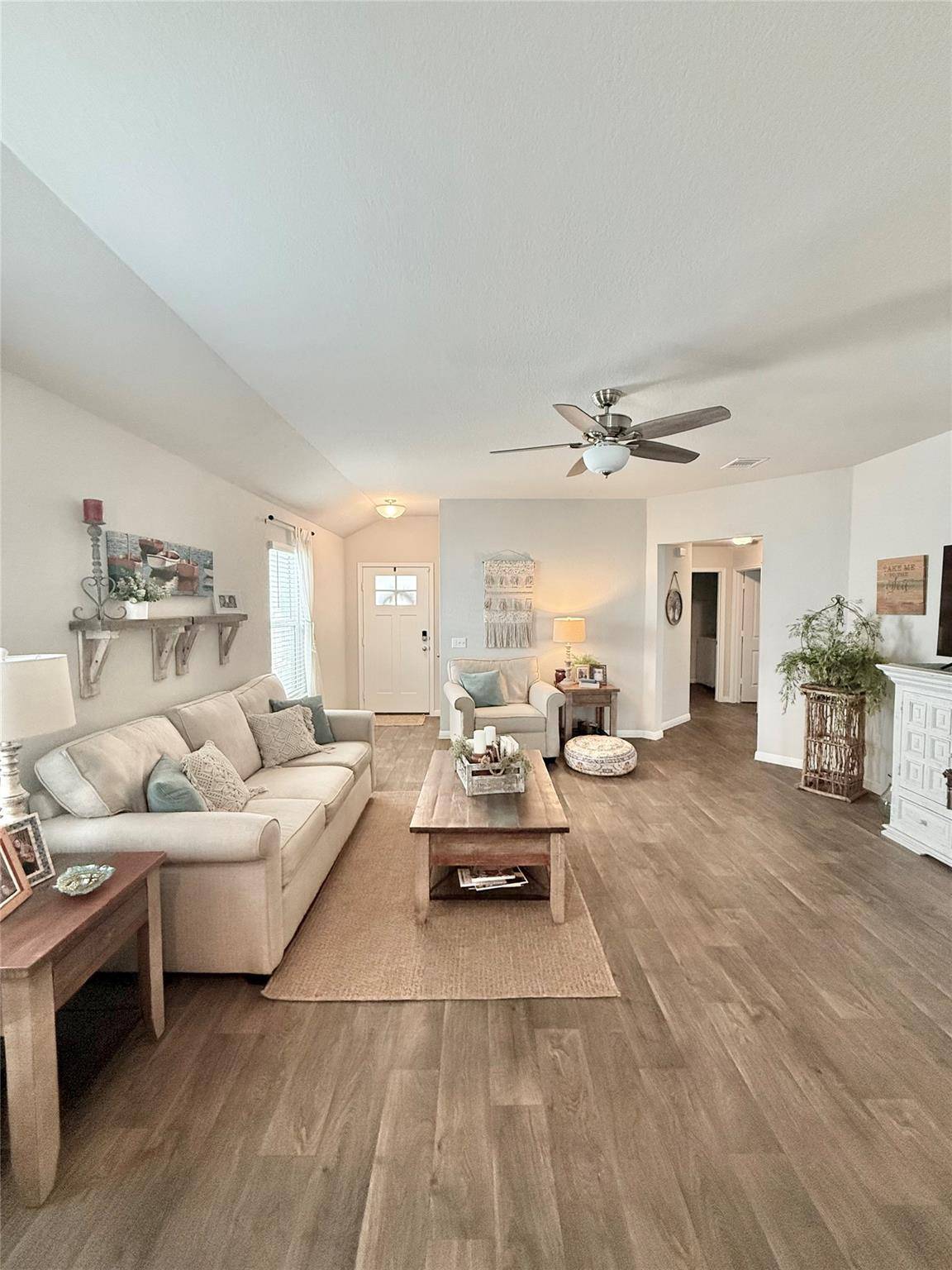 392 Blue Sage DR, Leander, TX 78641