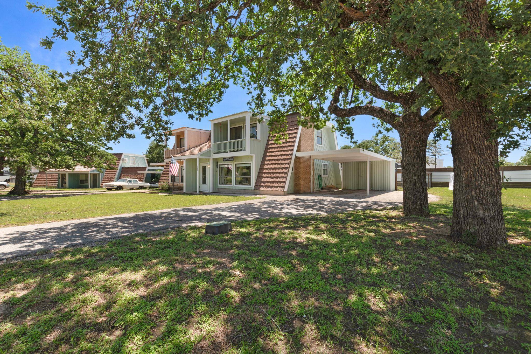 226 Big Oaks DR, Kingsland, TX 78639