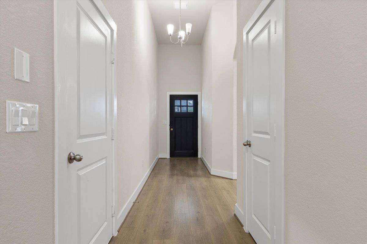 450 Durian LOOP, Buda, TX 78610