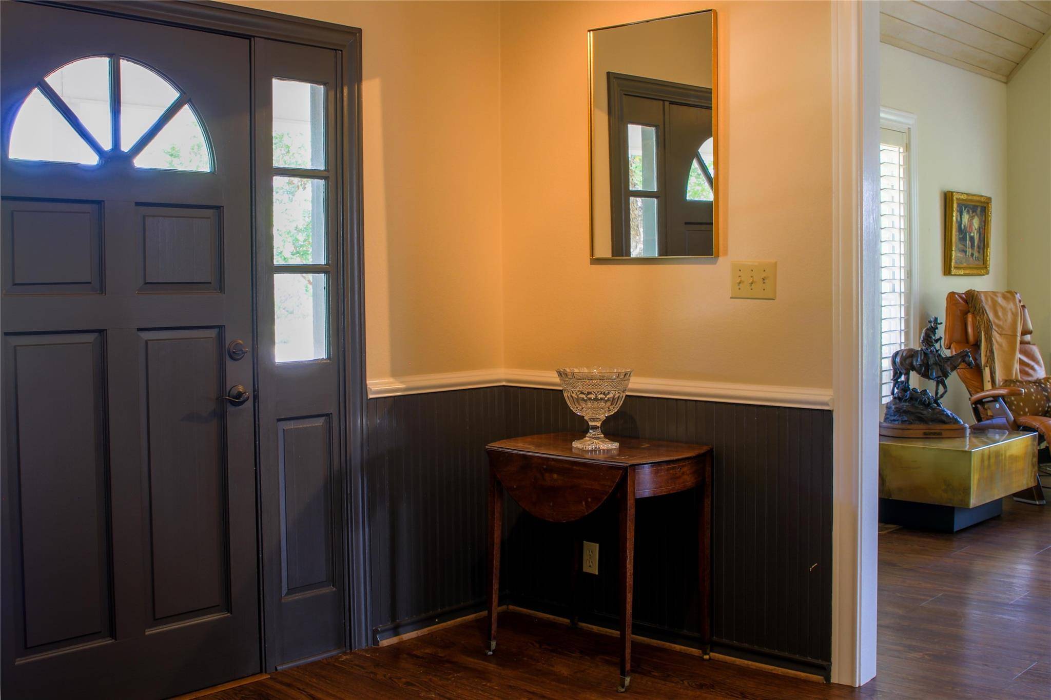 405 Frederick RD, Fredericksburg, TX 78624