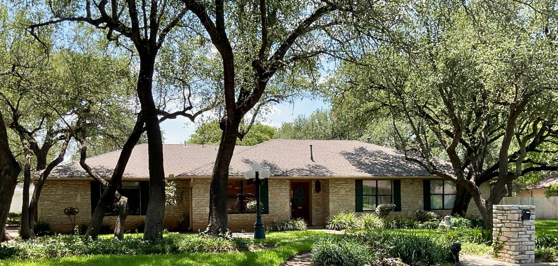 201 Oakwood DR, Georgetown, TX 78628