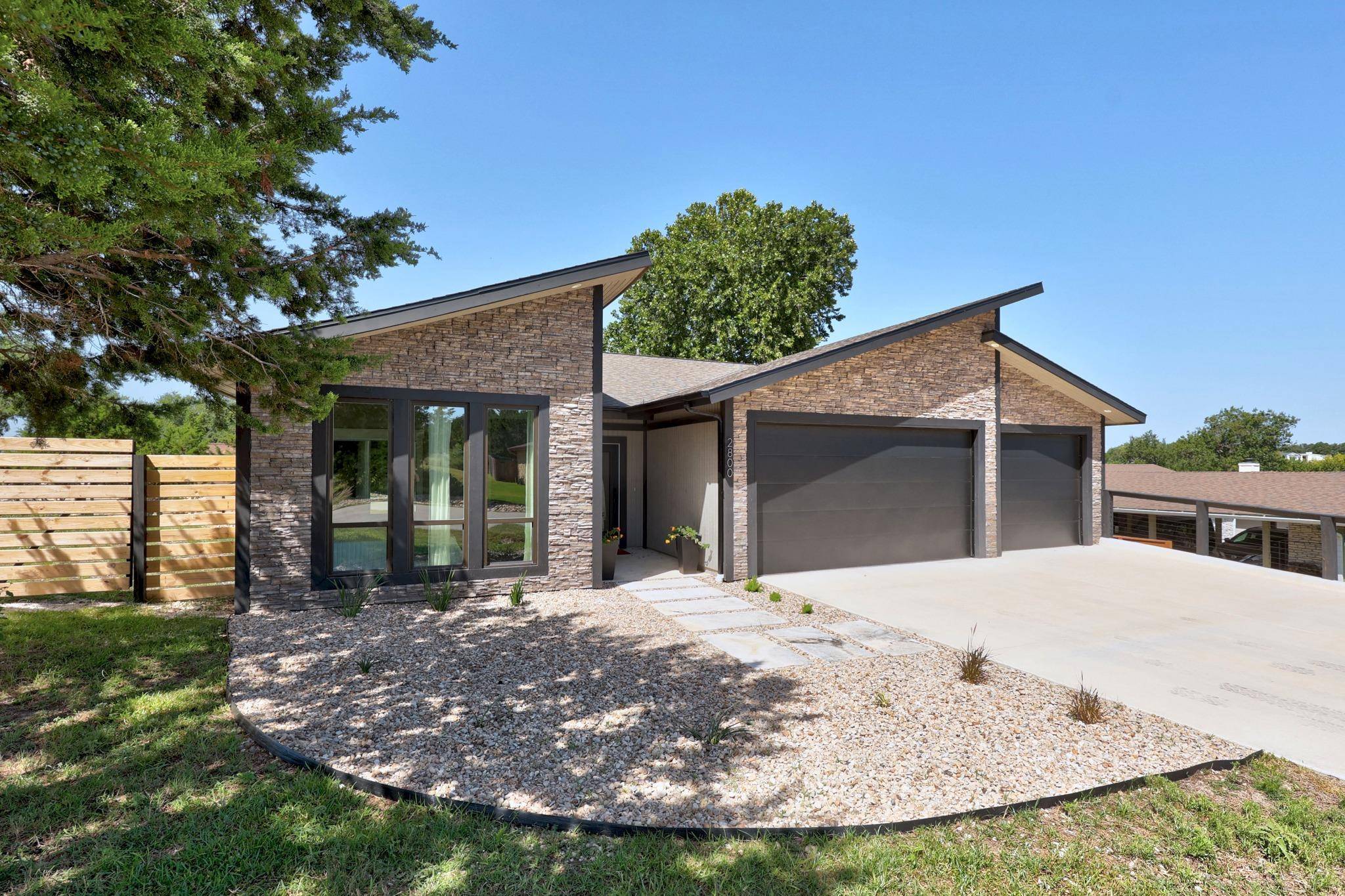 2800 Douglas CV, Lago Vista, TX 78645