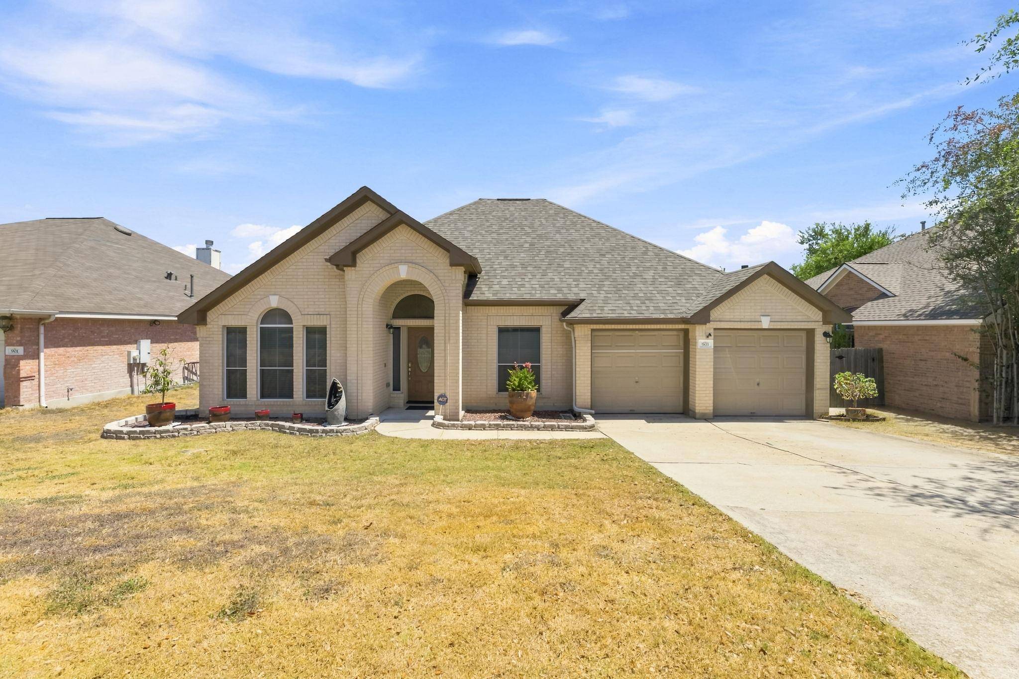903 Point Run DR, Pflugerville, TX 78660
