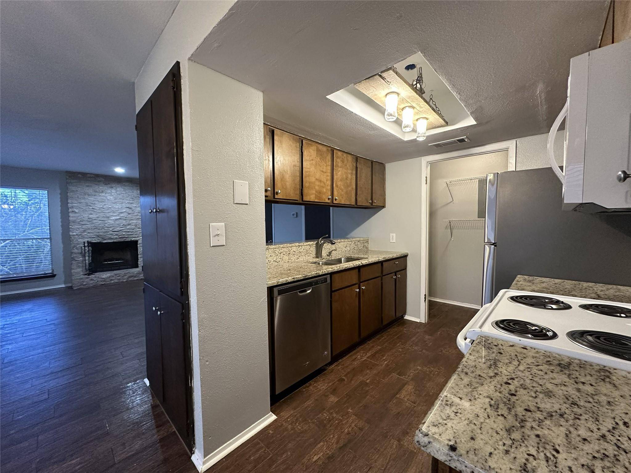 1305 Camp Craft RD #B, West Lake Hills, TX 78746