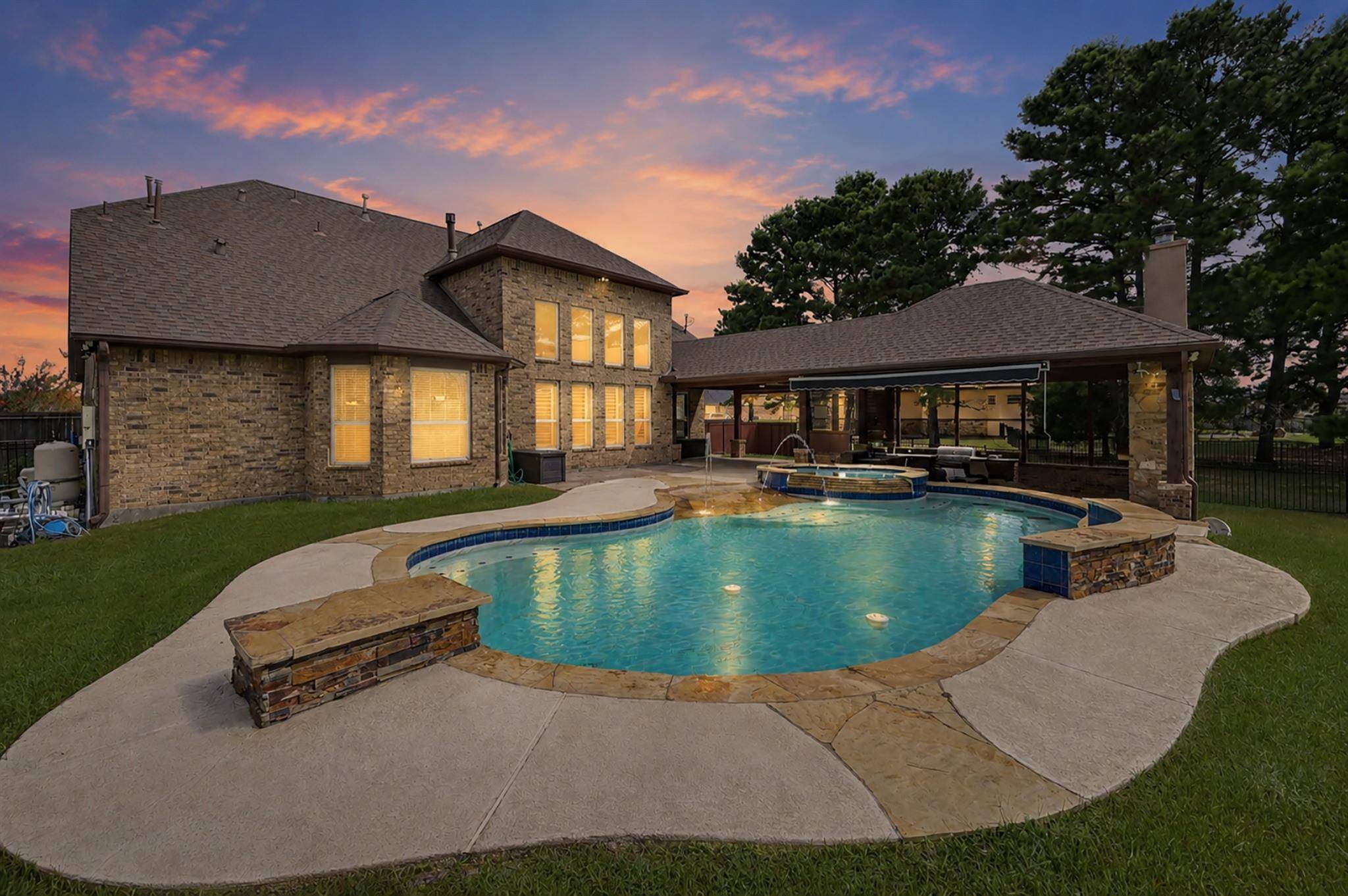 19089 Grandview PT, Montgomery, TX 77356